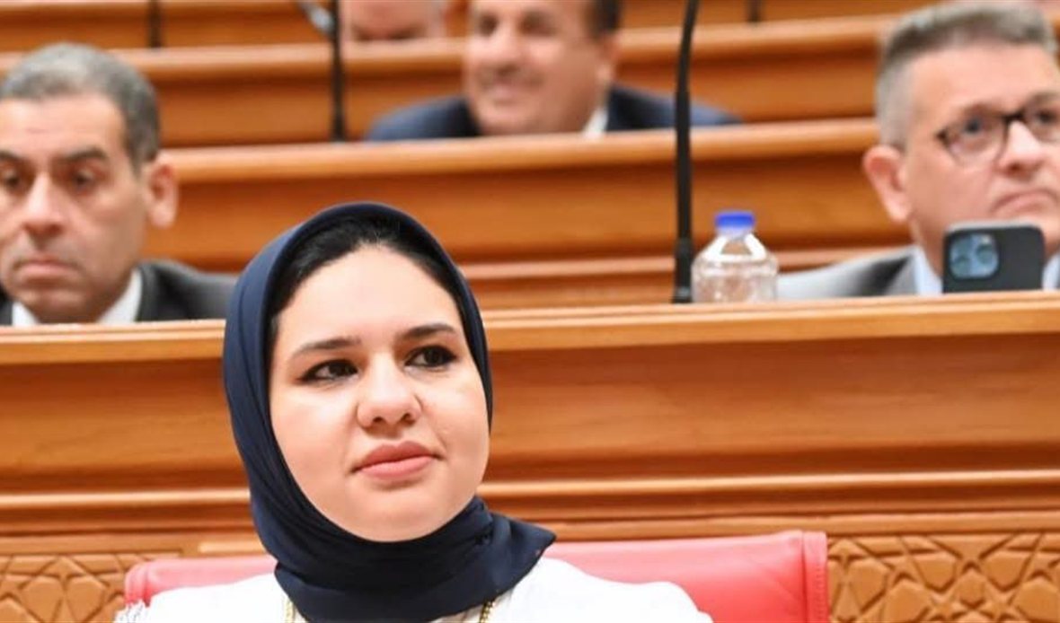 راوية مختار تطالب