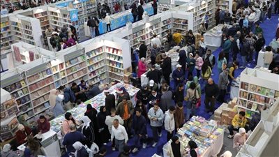 قبل يوم من الختام… معرض القاهرة الدولي للكتاب يقترب من 6 ملايين زائر ويحقق رقمًا قياسيًا غير مسبوق