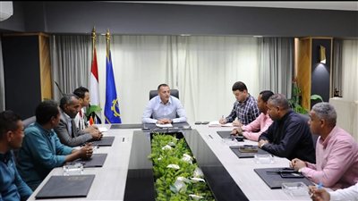 محافظ أسوان يشدد على رفع الإشغالات فورًا ومحاسبة المقصرين ضمن خطة تحويل المحافظة لوجهة سياحية عالمية