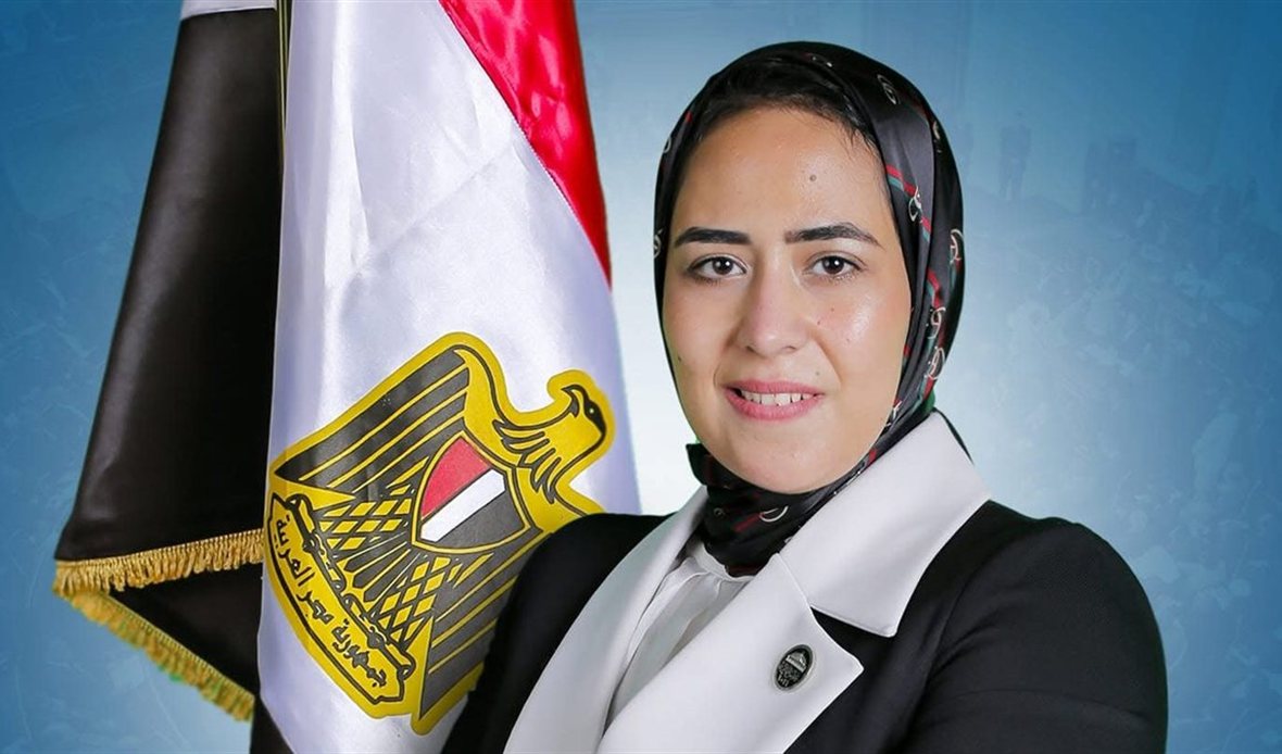 سارة النحاس تتقدم