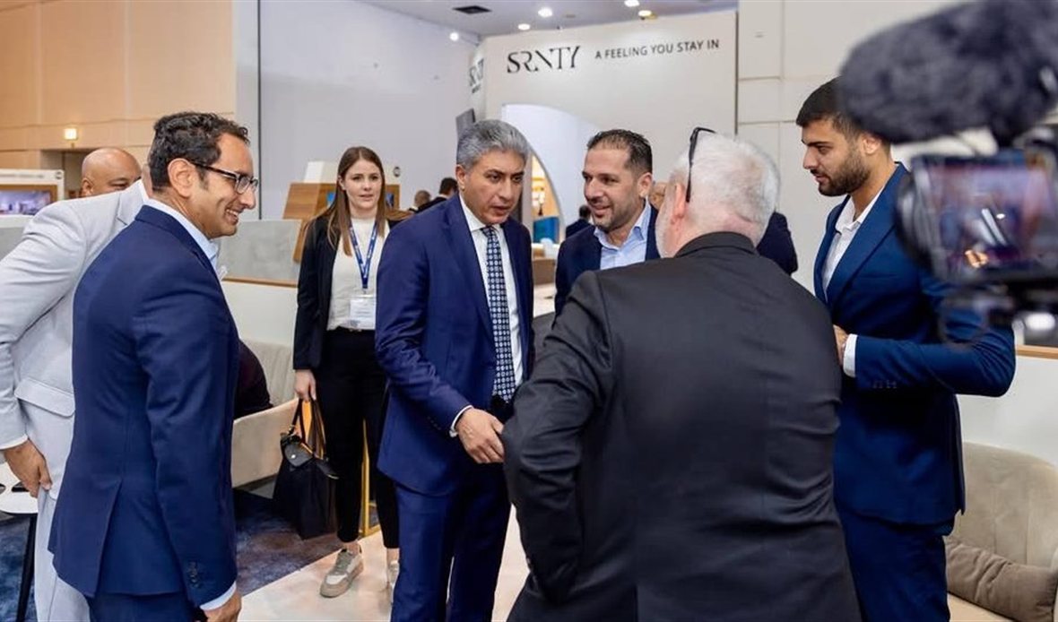 شريف فتحي يفتتح الجناح