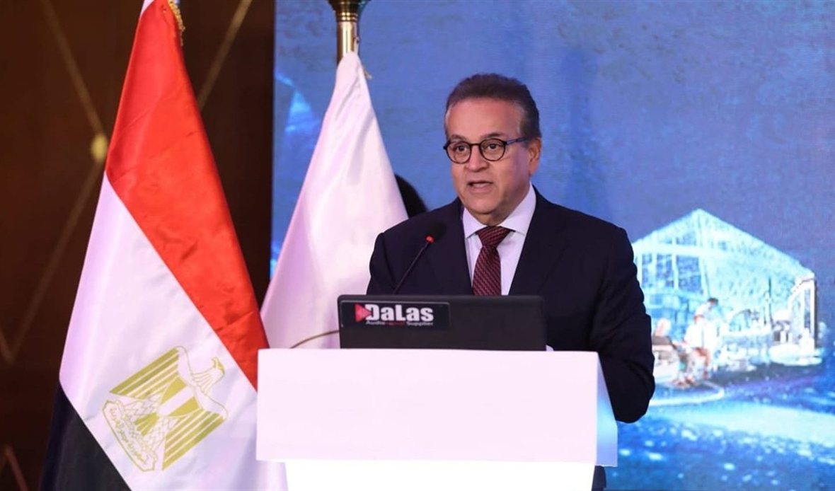 وزير الصحة يثمن جهود