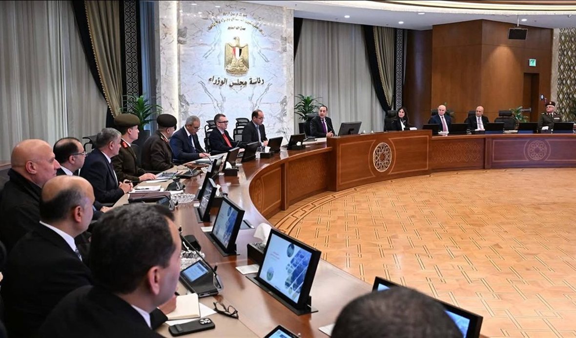 رئيس الوزراء يعقد