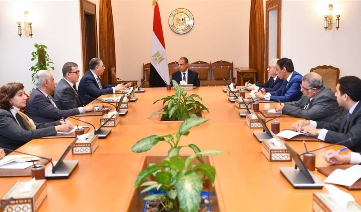 وزير الخارجية بدر