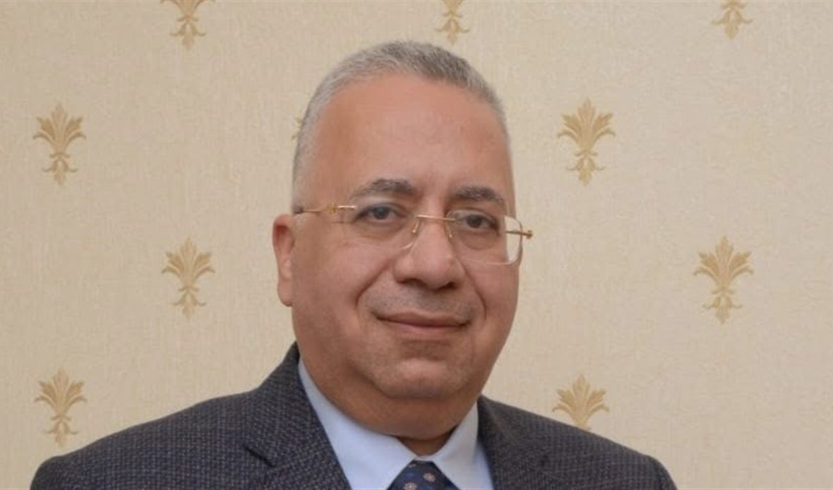 إيهاب مختار يطالب