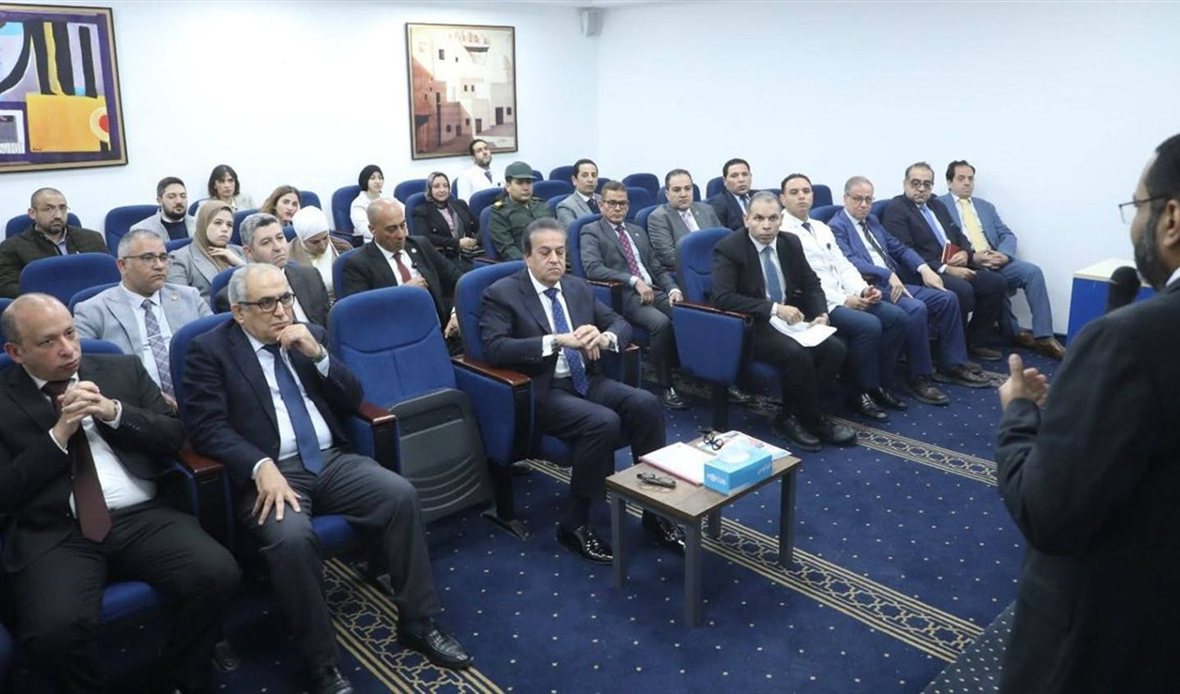 وزير الصحة الدكتور