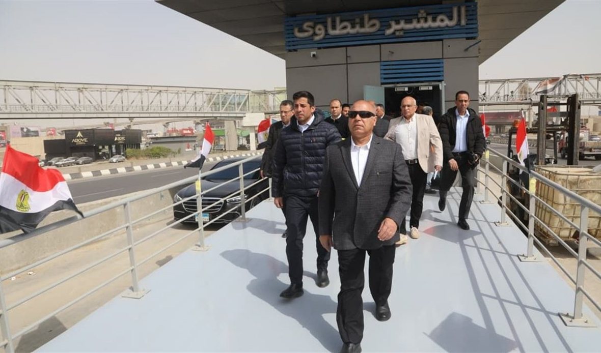 كامل الوزير يتابع