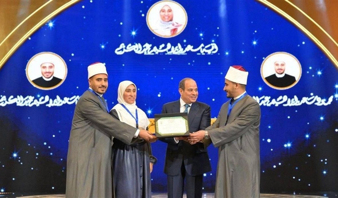 الرئيس السيسي يشهد