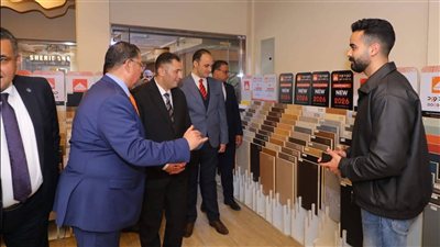 محافظ دمياط يتفقد معرض دمياط الجديدة NDEX ويبحث مع المستثمرين دعم الصناعة بالمنطقة