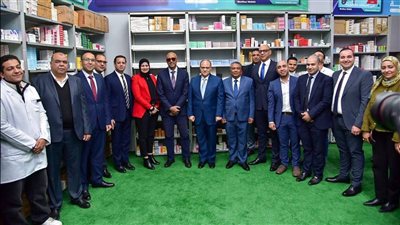 رئيس هيئة الدواء يطلق المرحلة الأولى من منظومة التتبع الدوائي من صيدلية إسعاف الجيزة