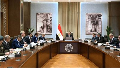 مدبولي يترأس اجتماع لجنة إدارة الأزمات في مصر لمواجهة التصعيد العسكري وإجراءات لترشيد الإنفاق