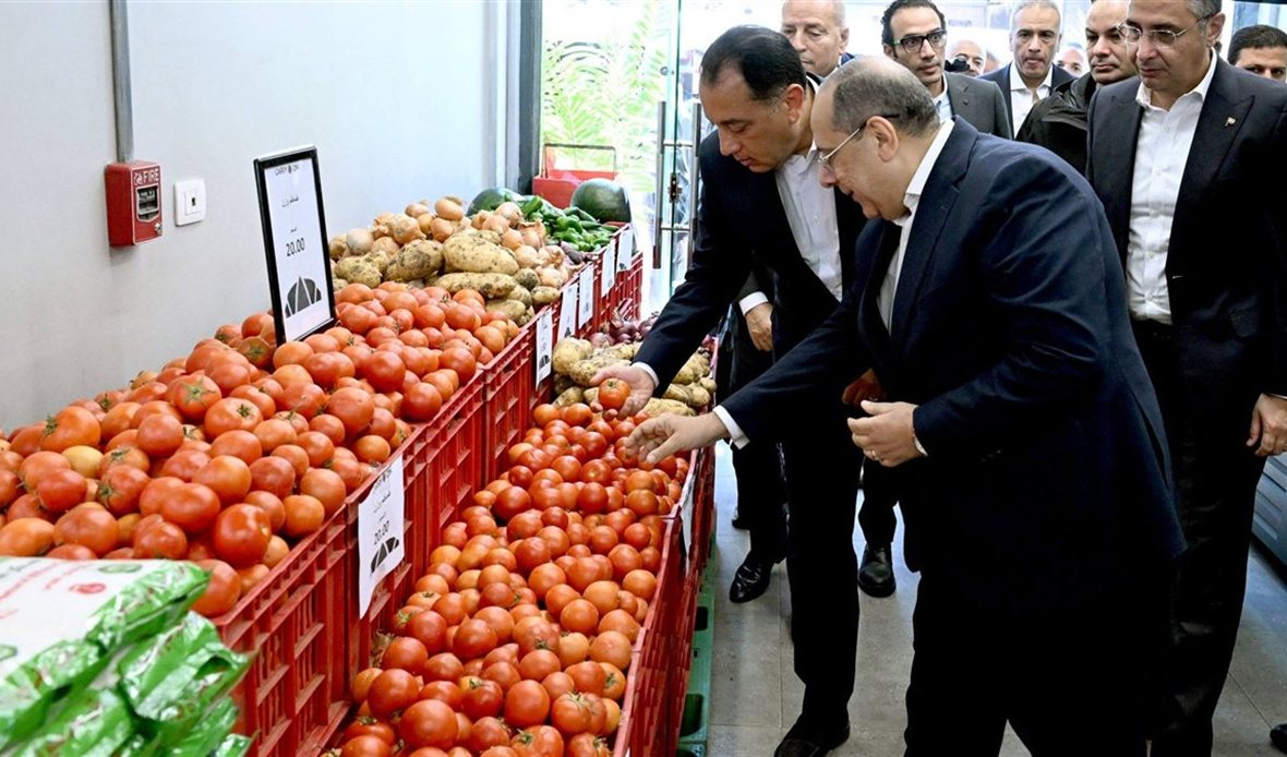 مدبولي يتفقد فرع