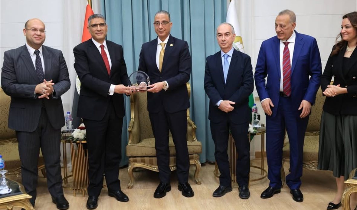 محافظ الجيزة يكرّم