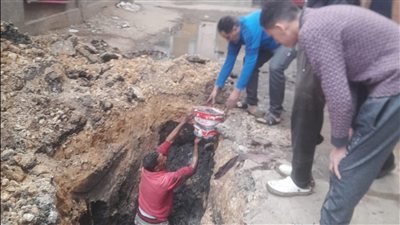 إصلاح أعطال مياه الشرب في متبول بكفرالشيخ ومعالجة 5 تسريبات بالشبكة
