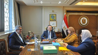 رفع كفاءة خريجي التمريض وأطقم المستشفيات الجامعية محور اجتماع وزير التعليم العالي
