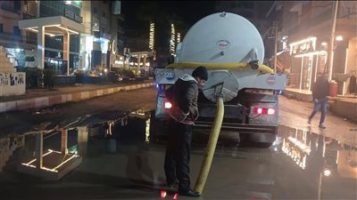 الدقهلية تواصل شفط مياه الأمطار ليلًا ورفع تجمعات المياه بالمراكز والمدن
