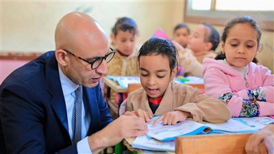 وزير التربية والتعليم يناقش البرمجة والذكاء الاصطناعي مع طلاب مدارس الغربية