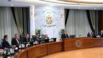 توصية بتعليق قرارات غلق المحال خلال أسبوع أعياد الأقباط في اجتماع لجنة الأزمات