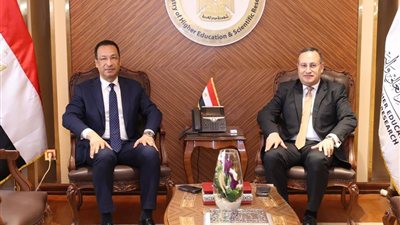 الذكاء الاصطناعي في الجامعات المصرية يتصدر اجتماع التعليم العالي والاتصالات بالعاصمة الجديدة