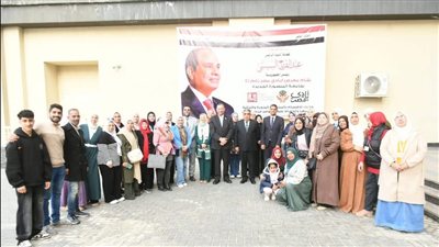 دعم الحرفيين بمعرض «أيادي مصر» في جامعة المنصورة الجديدة بمشاركة 35 عارضًا