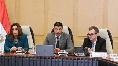 الصناعات الغذائية والنسيجية تقود مشروع القرى المنتجة لخلق فرص عمل في الريف المصري