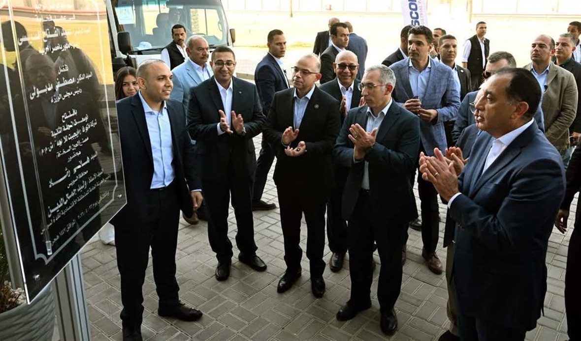 رئيس الوزراء يفتتح