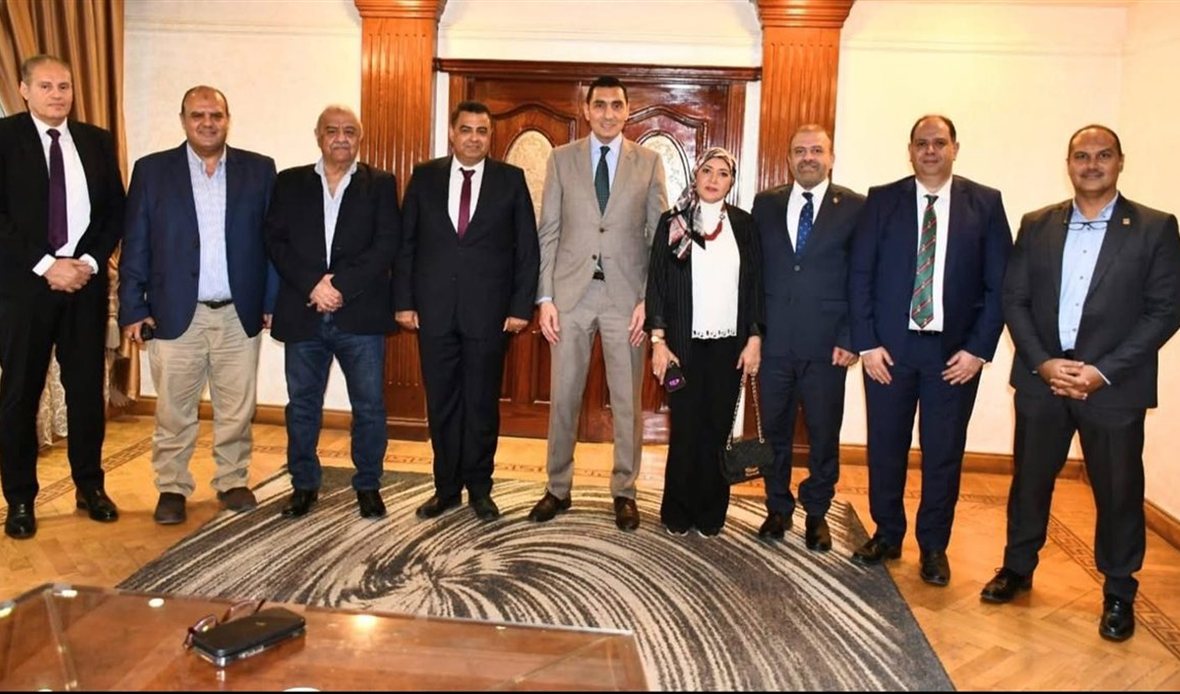 وزير الشباب والرياضة