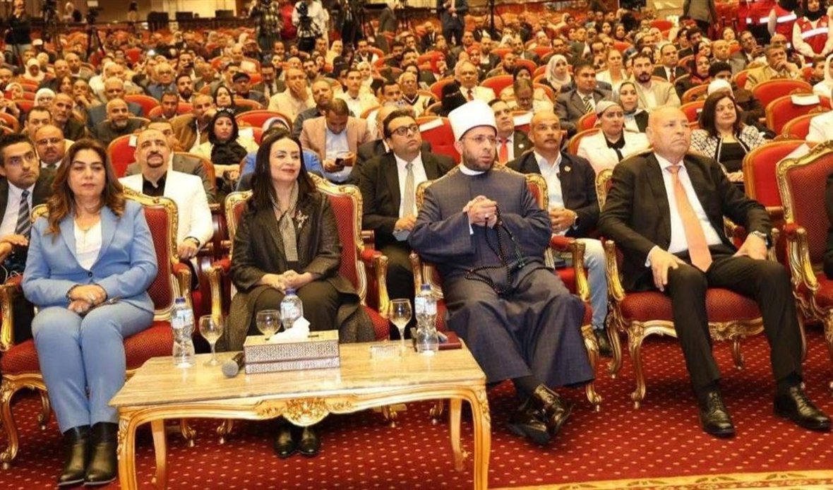وزير الأوقاف يشهد