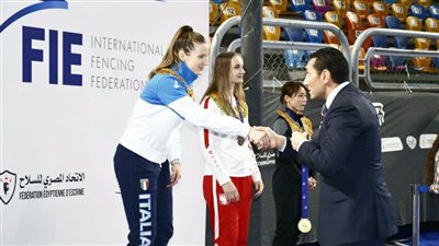 اختتام كأس العالم لسلاح الشيش بالقاهرة وتتويج اليابان وإيطاليا بالذهب