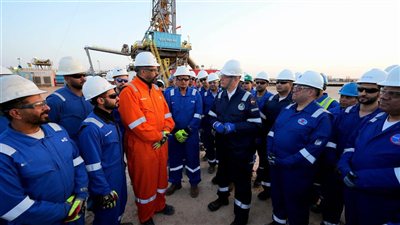 شركة خالدة للبترول تسرّع ربط الآبار الجديدة وزيادة الغاز بالشبكة القومية