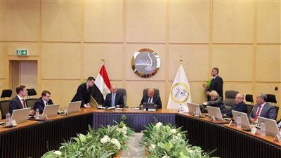 مصر وروسيا توقعان مذكرة تفاهم لتعزيز التعاون في النقل البحري التجاري