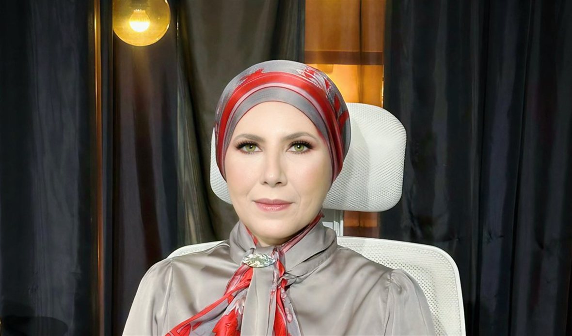 نيفين منصور تطرح