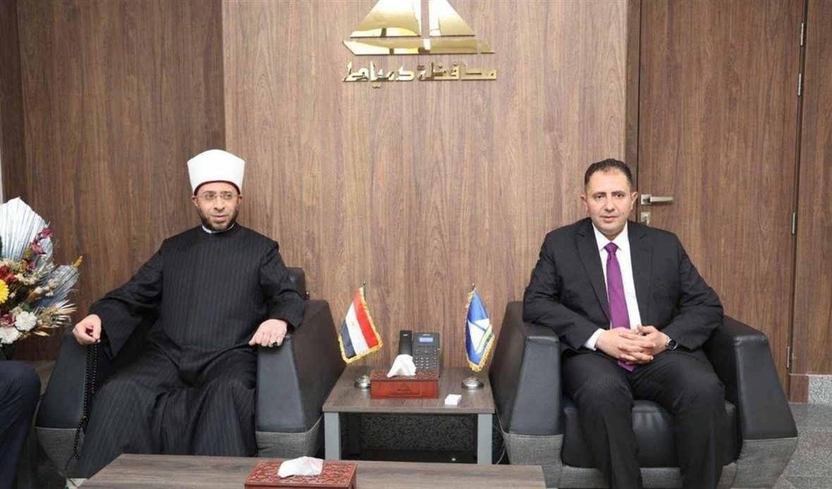 وزير الأوقاف ومحافظ