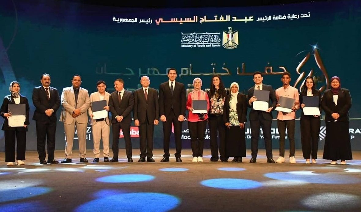وزير الشباب ومحافظ