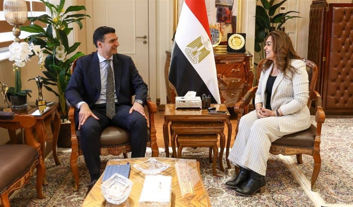 منال عوض وخالد هاشم