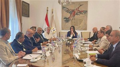 وزيرة الثقافة تستهدف «صفر مخازن» وتطوير منظومة النشر والتوزيع رقميًا