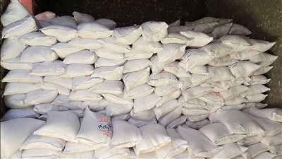 ضبط 20 طن ملح مجهول المصدر داخل مصنع تعبئة في منفلوط بأسيوط