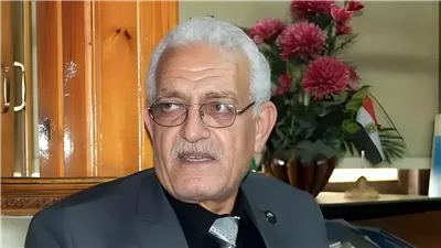 النائب عاطف المغاوري يطالب بمراجعة قبول طلاب IGCSE والدبلومة الأمريكية