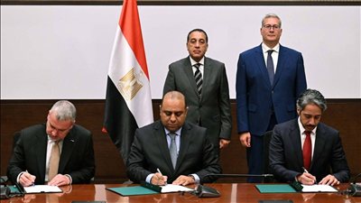 مذكرة تفاهم بين البترول وإكسون موبيل وقطر للطاقة لدراسة ربط الاكتشافات القبرصية بالبنية التحتية المصرية