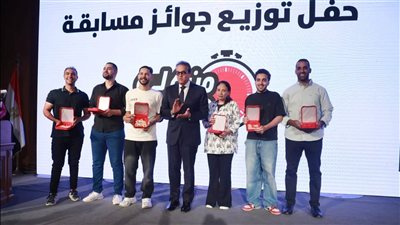 خالد عبدالغفار يكرم الفائزين في مسابقة أنت الحل لتعزيز الوعي الصحي والوصول للوزن المثالي
