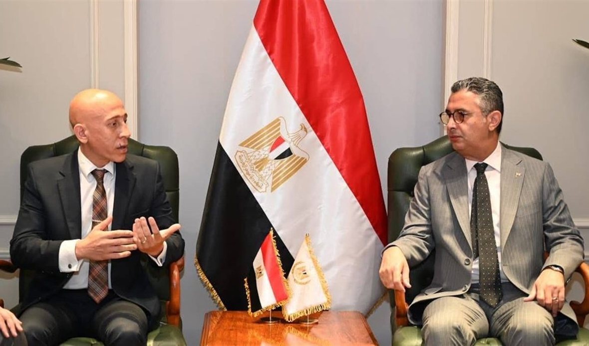 وزارة التموين تكرم