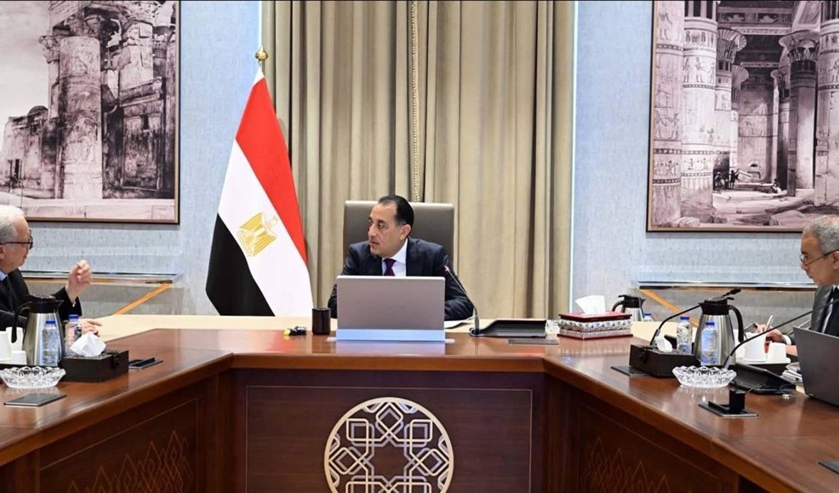 الحكومة تستعرض إجراءات