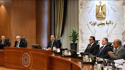 ترقيات موظفي الخدمة المدنية ومد وقف ضريبة الأطيان ضمن قرارات مجلس الوزراء الجديدة