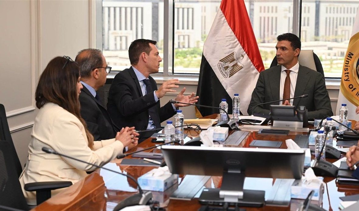 وزارة الصناعة تبحث