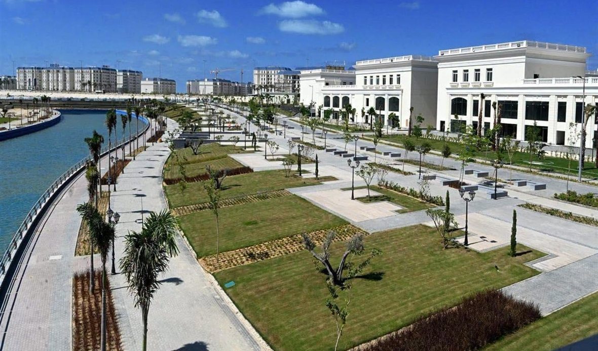 وزيرة الإسكان تستعرض