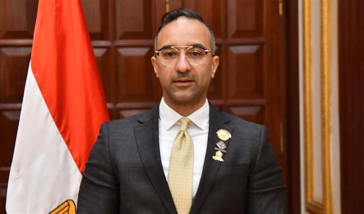  أحمد حماصي يربط