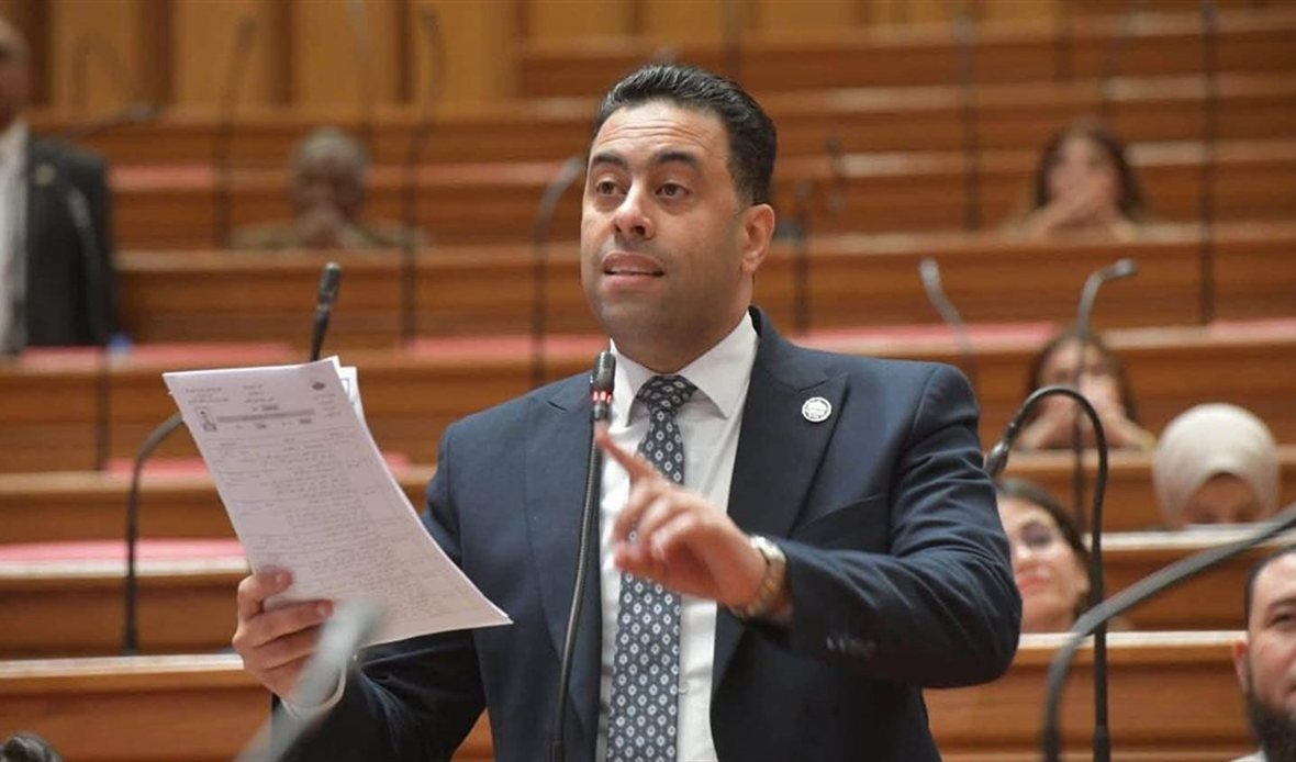  أحمد فرغلي ينتقد