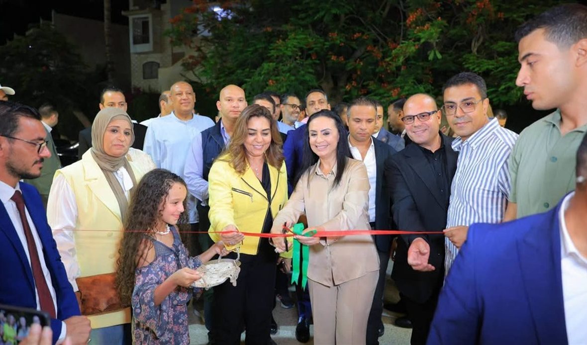 وزيرة التضامن تفتتح
