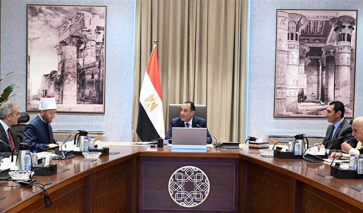 مصطفى مدبولي يبحث